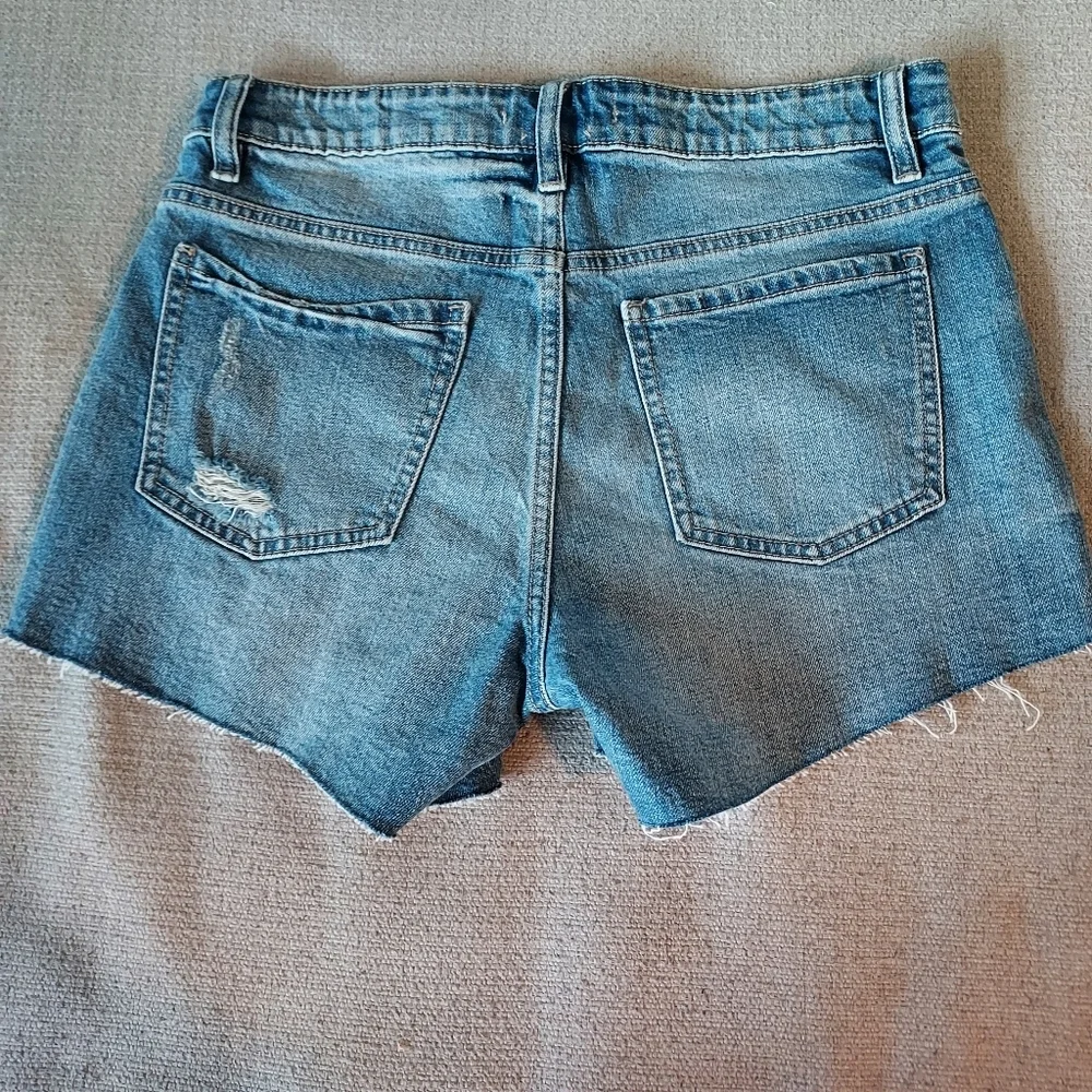 Pistola Distressed Jeans shorts Medium Wash Sz-27  NWOT